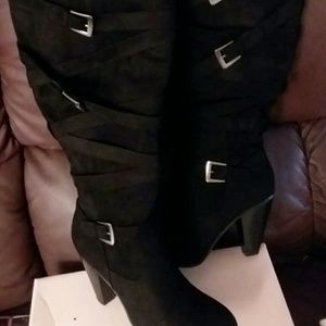 Final priceJust Fab black boots need gone asap